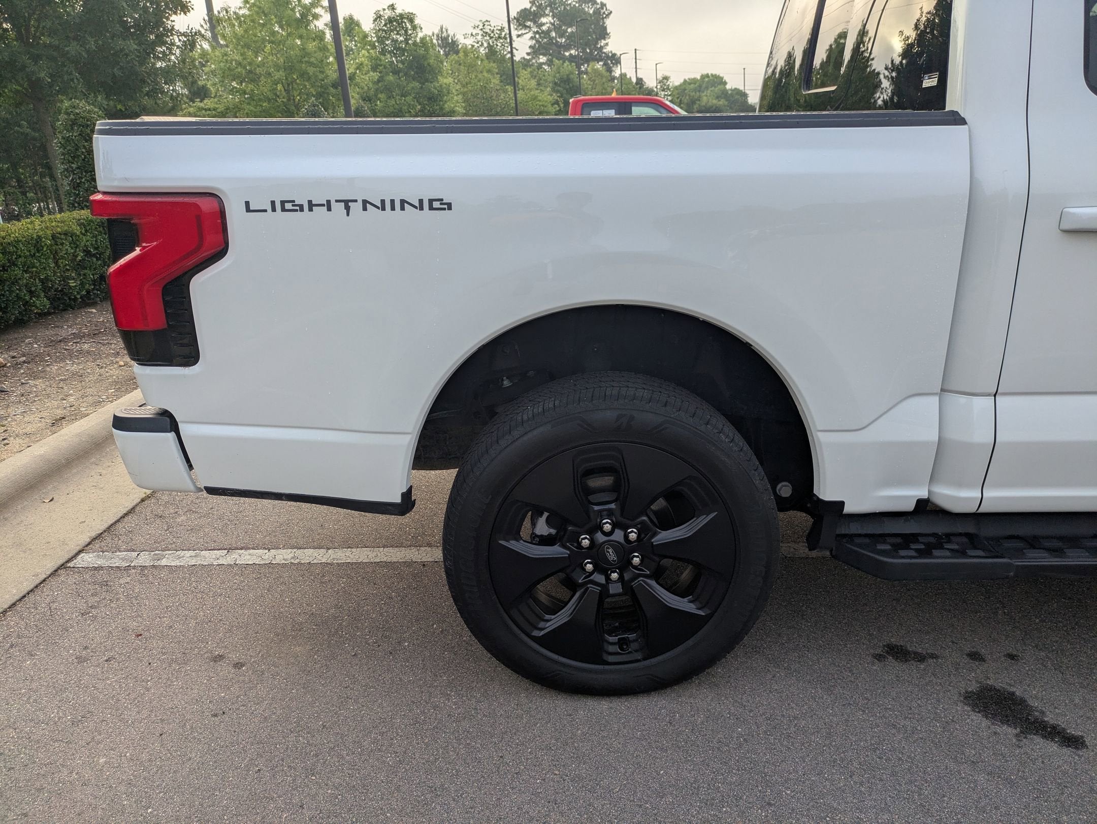 2025 Ford F-150 Lightning Platinum