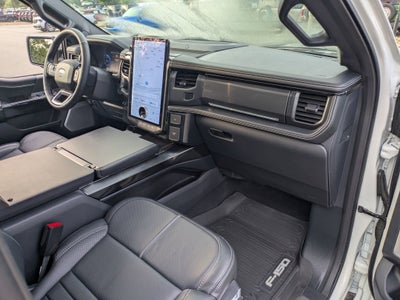 2025 Ford F-150 Lightning Platinum