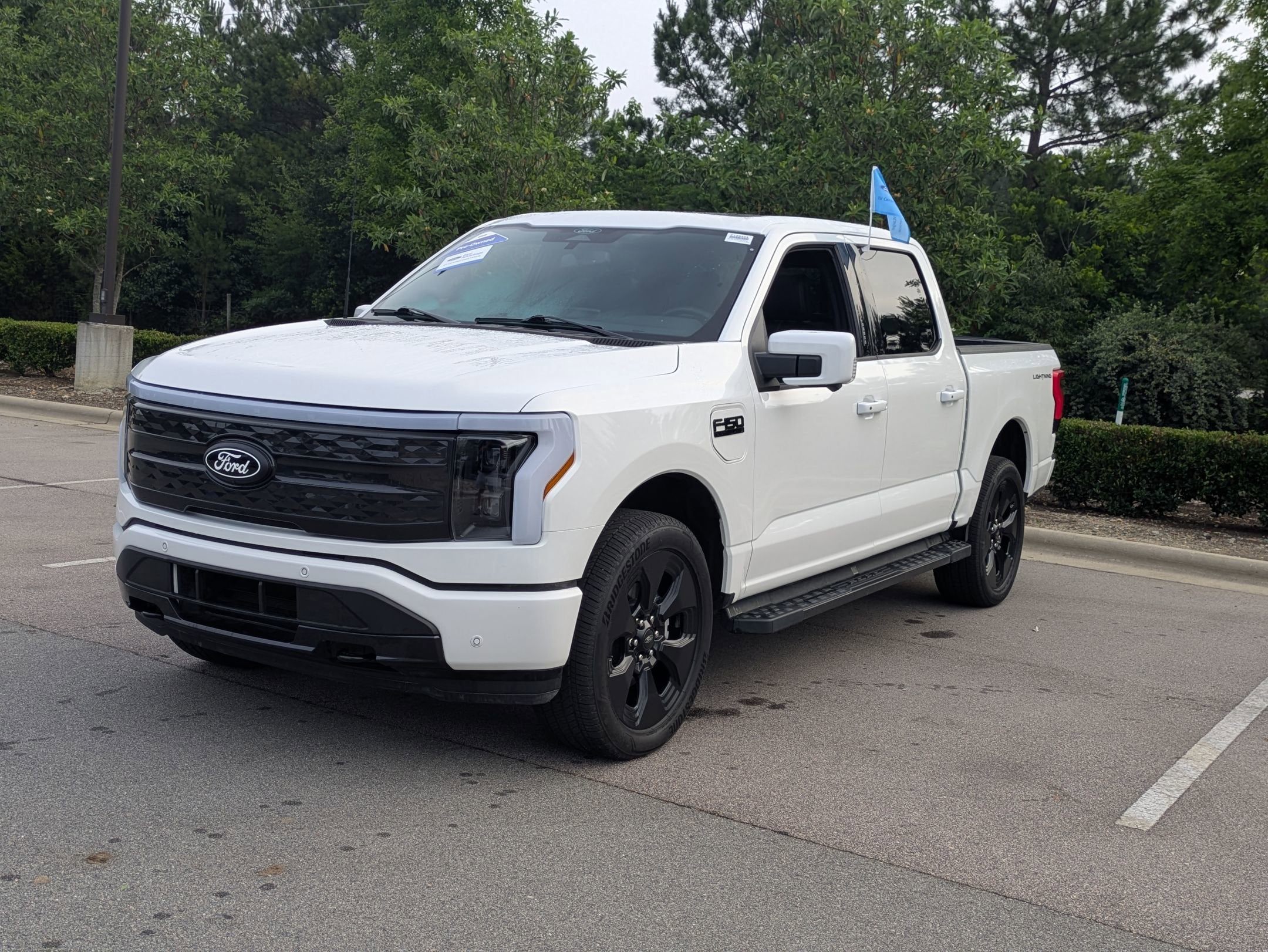 2025 Ford F-150 Lightning Platinum