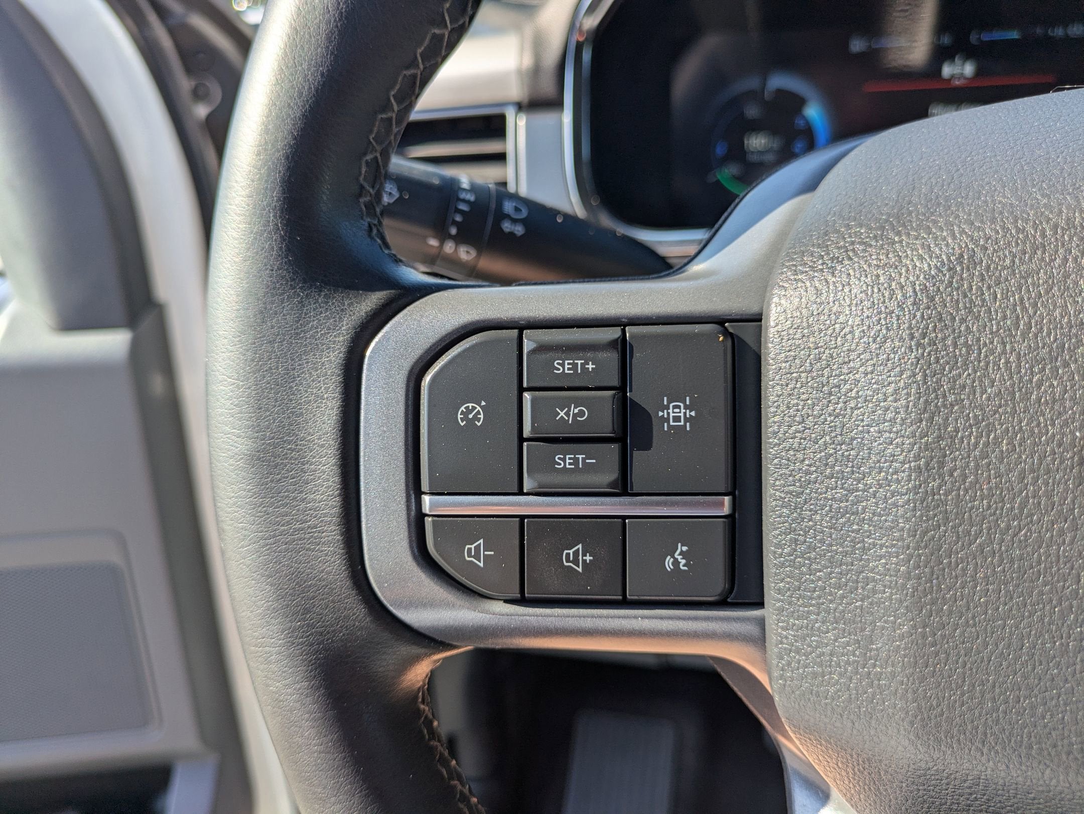 2023 Ford F-150 Lightning XLT