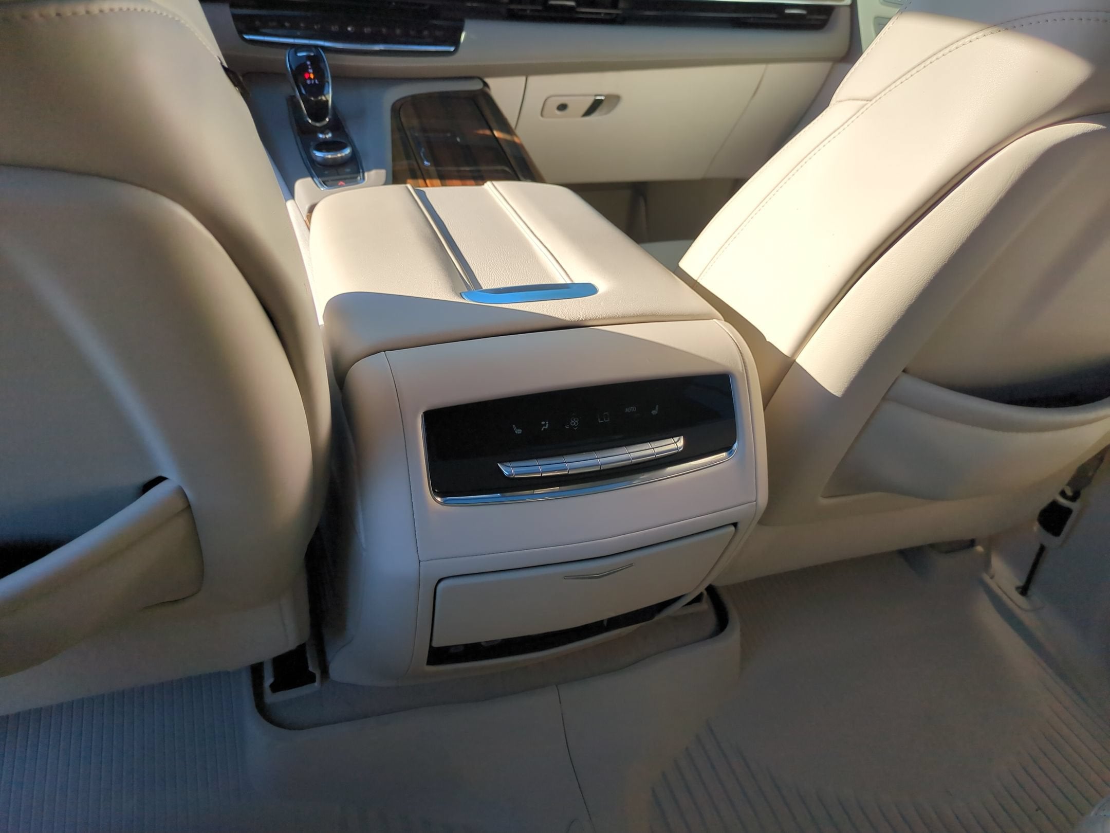2024 Cadillac Escalade ESV 4WD Sport Platinum