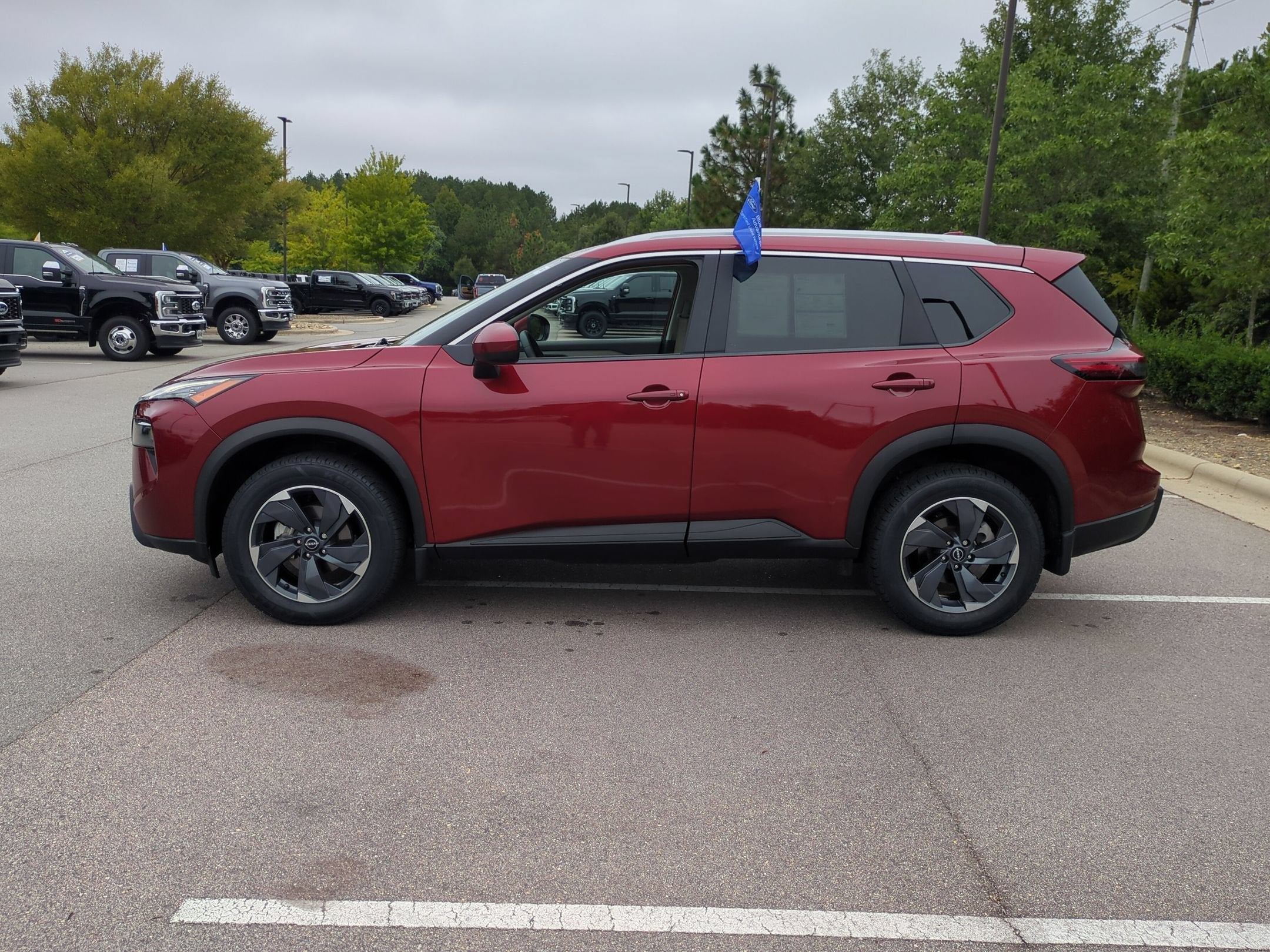 2025 Nissan Rogue SV