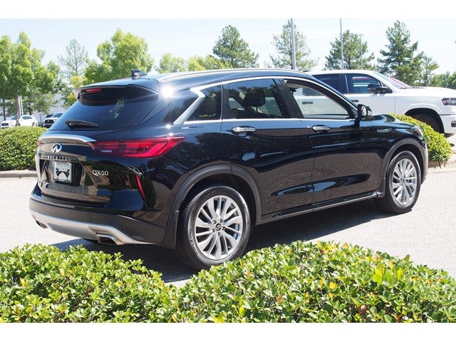 2023 INFINITI QX50 LUXE