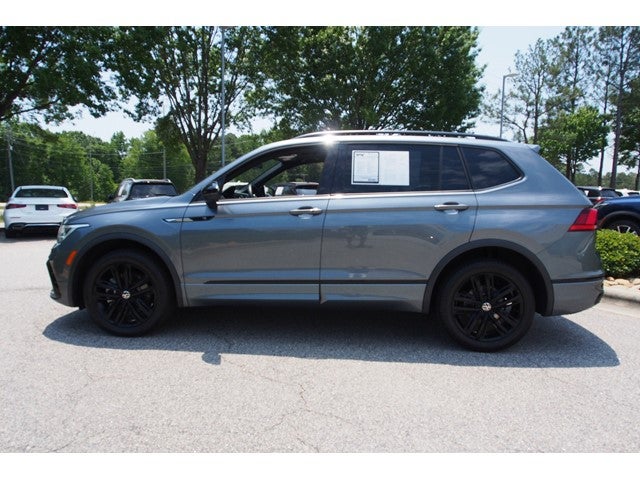 2022 Volkswagen Tiguan SE R-Line Black