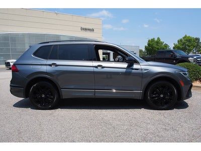 2022 Volkswagen Tiguan SE R-Line Black