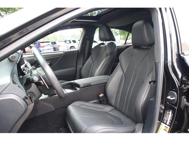 2024 Lexus ES ES 300h F SPORT Handling