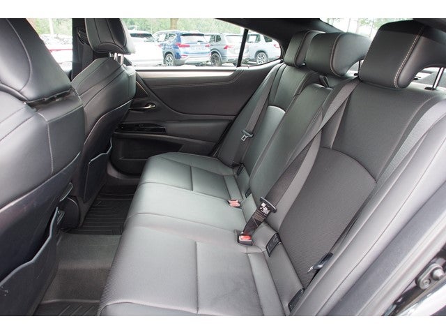2024 Lexus ES ES 300h F SPORT Handling
