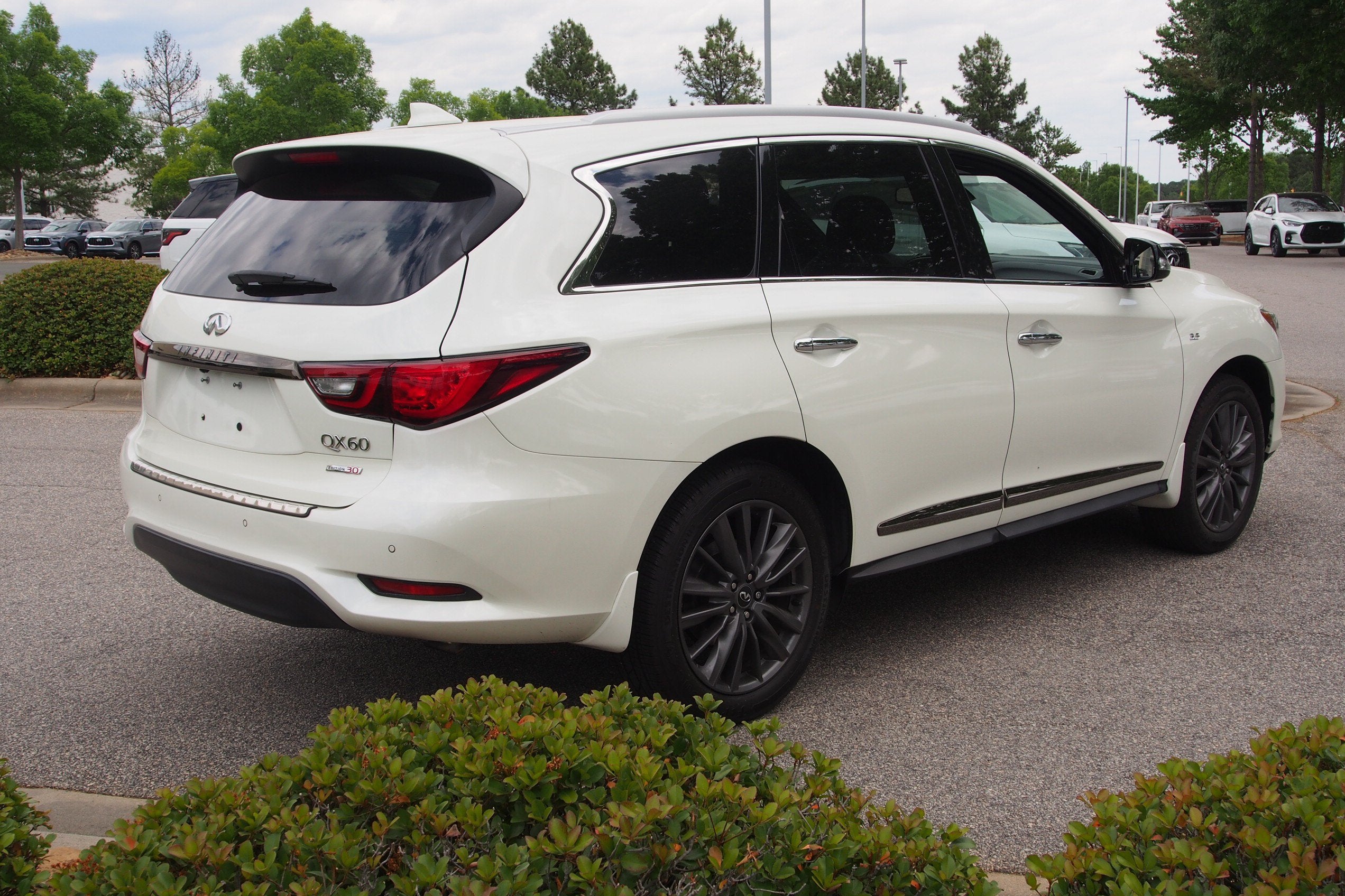 2020 INFINITI QX60 LUXE