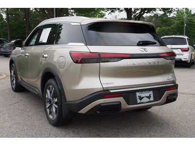 2024 INFINITI QX60 LUXE
