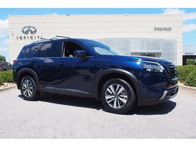 2024 Nissan Pathfinder SL