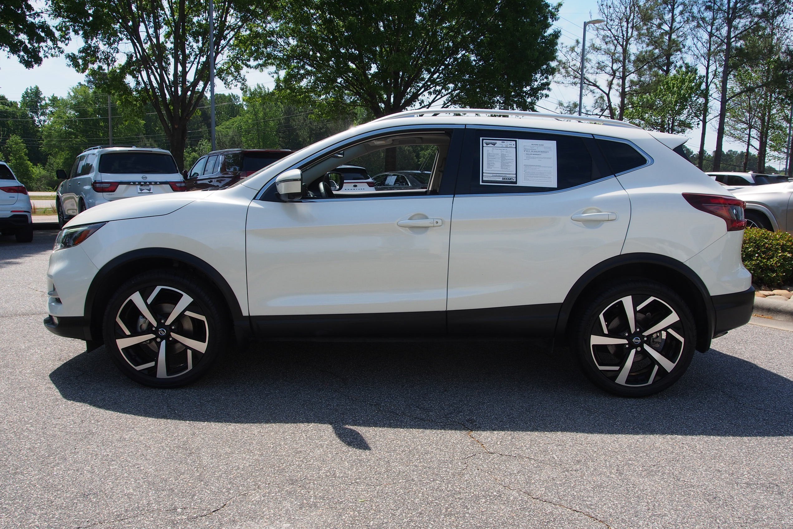 2022 Nissan Rogue Sport SL