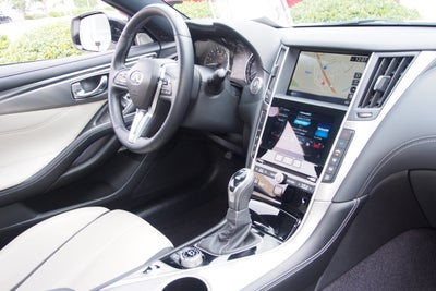 2022 INFINITI Q60 LUXE
