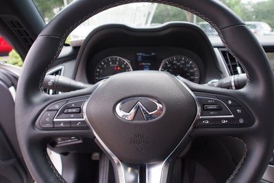2022 INFINITI Q60 LUXE