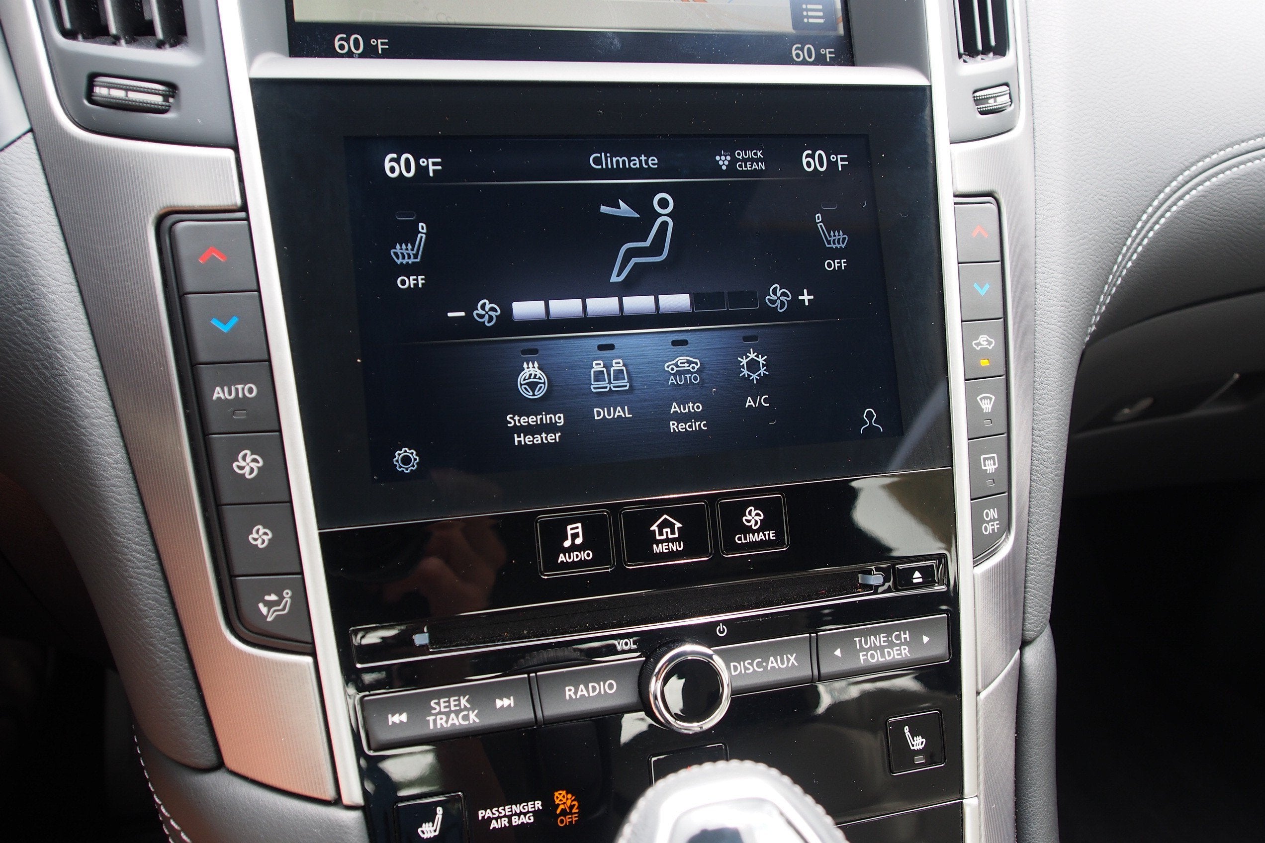 2022 INFINITI Q60 LUXE