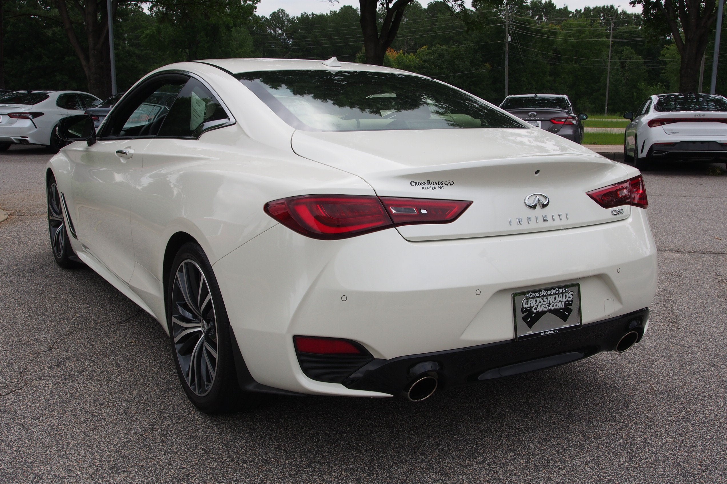 2022 INFINITI Q60 LUXE
