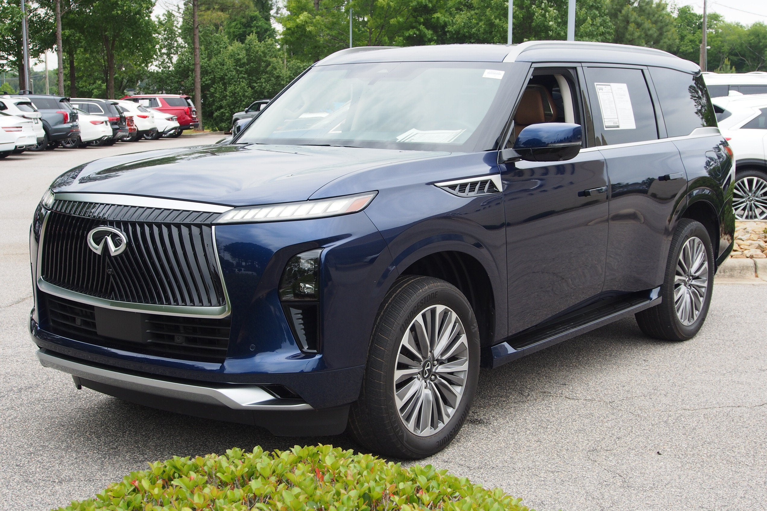 2025 INFINITI QX80 SENSORY