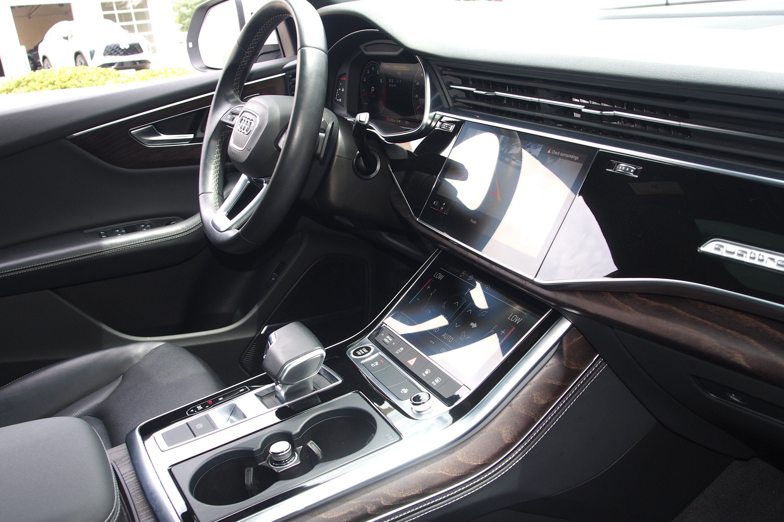 2022 Audi Q8 Premium Plus