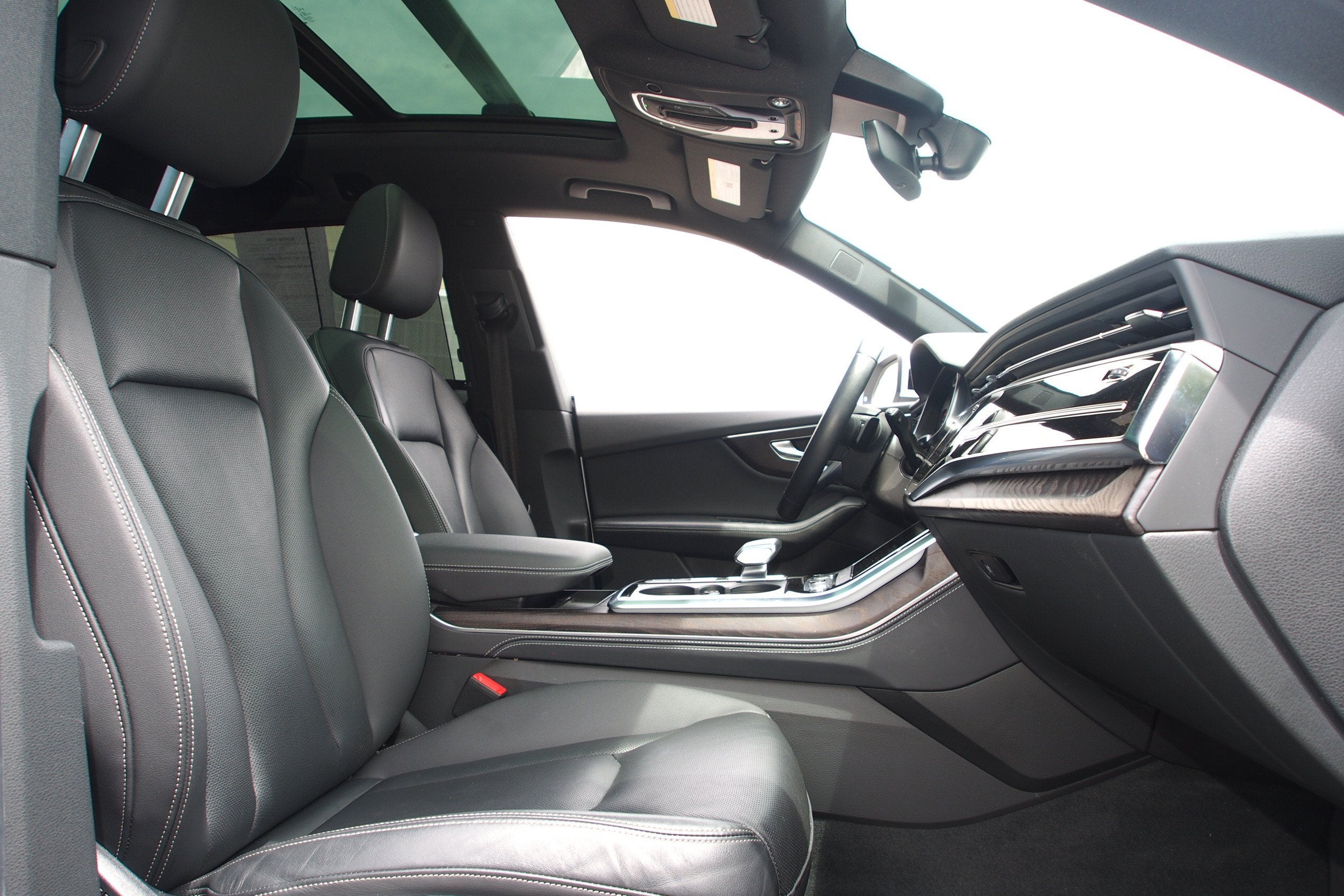 2022 Audi Q8 Premium Plus