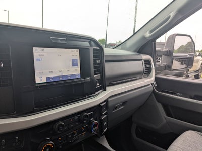 2025 Ford Super Duty F-350 SRW XLT