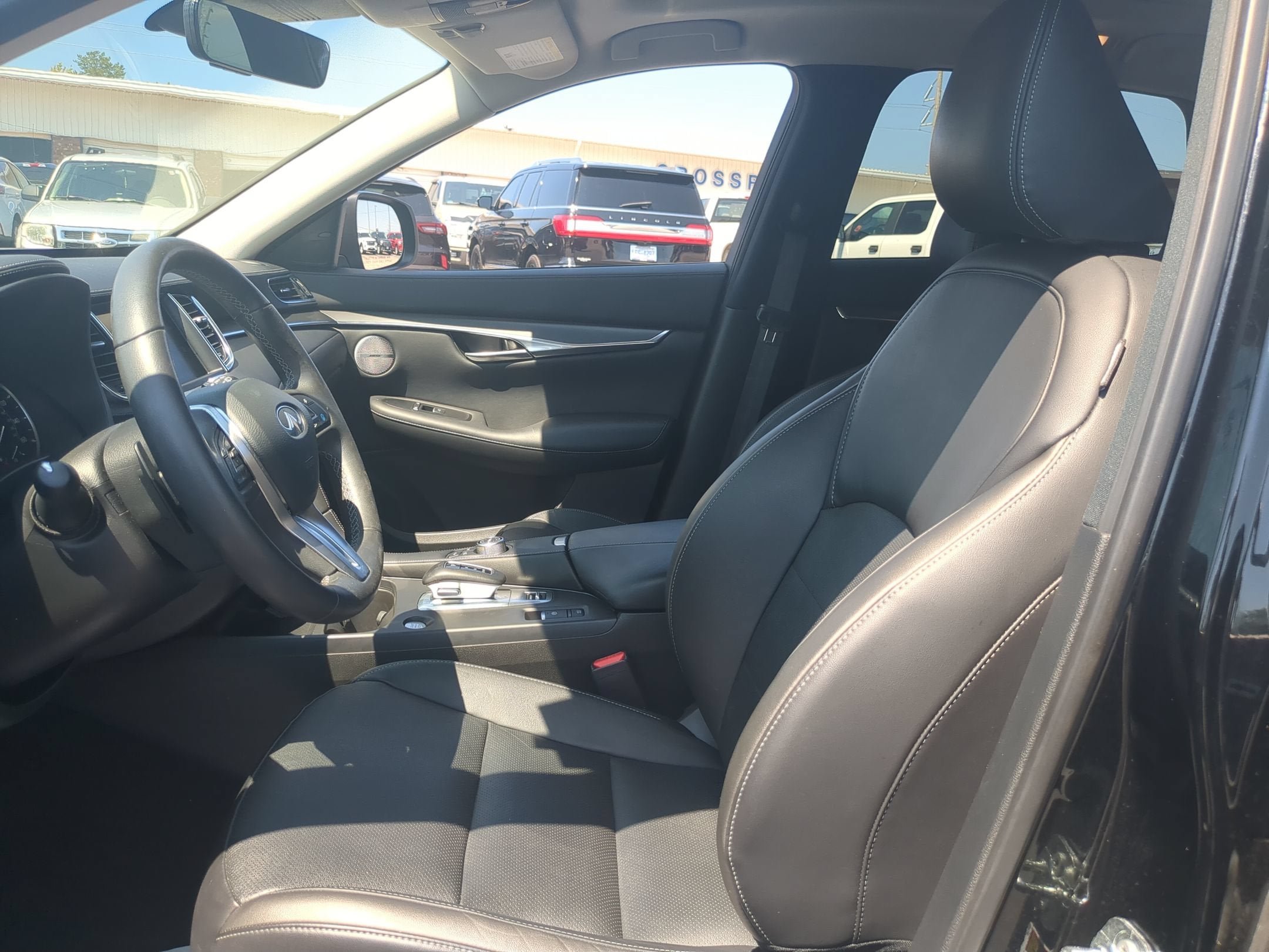 2025 INFINITI QX50 LUXE
