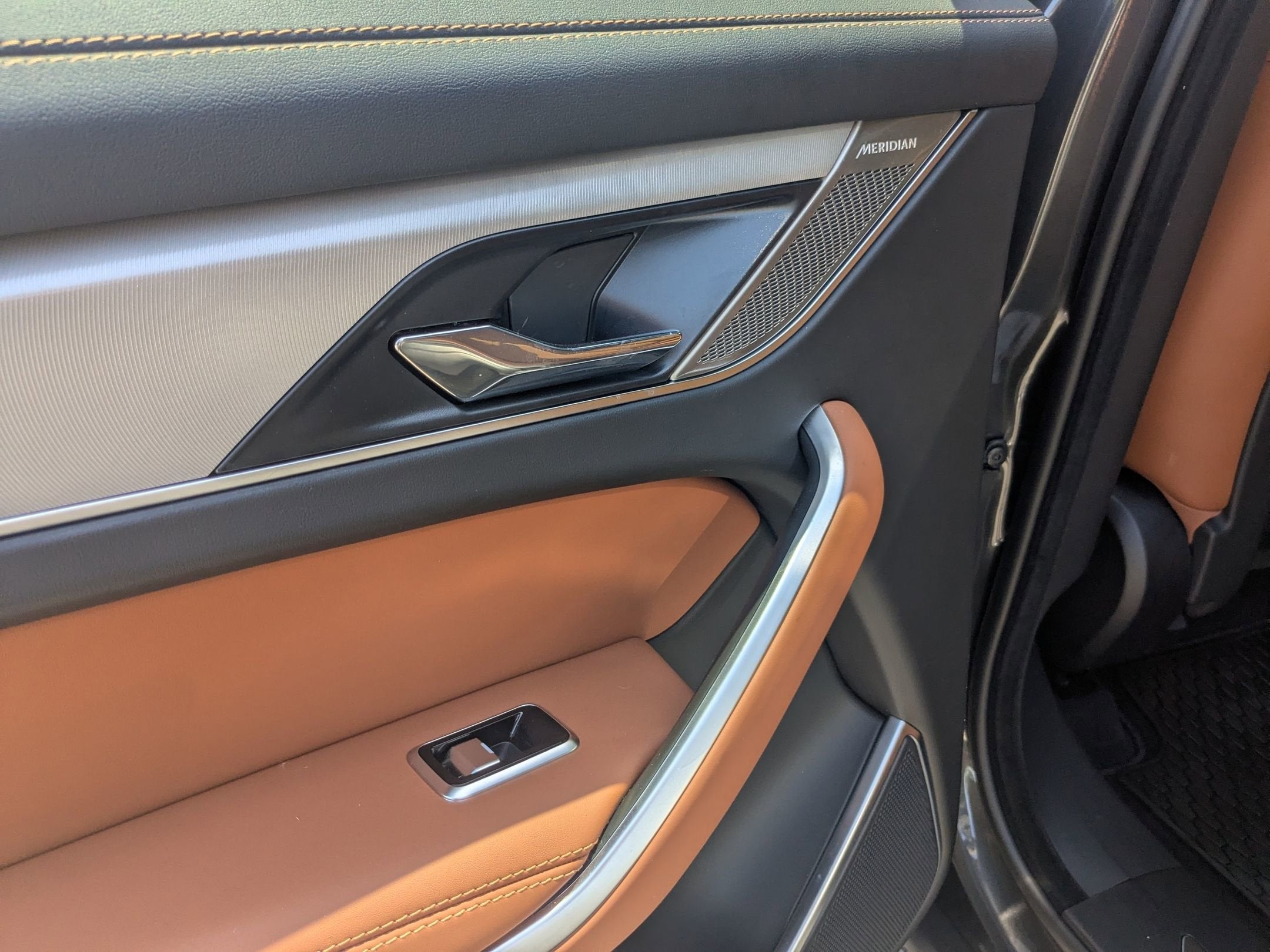 2026 Jaguar F-PACE R-Dynamic S
