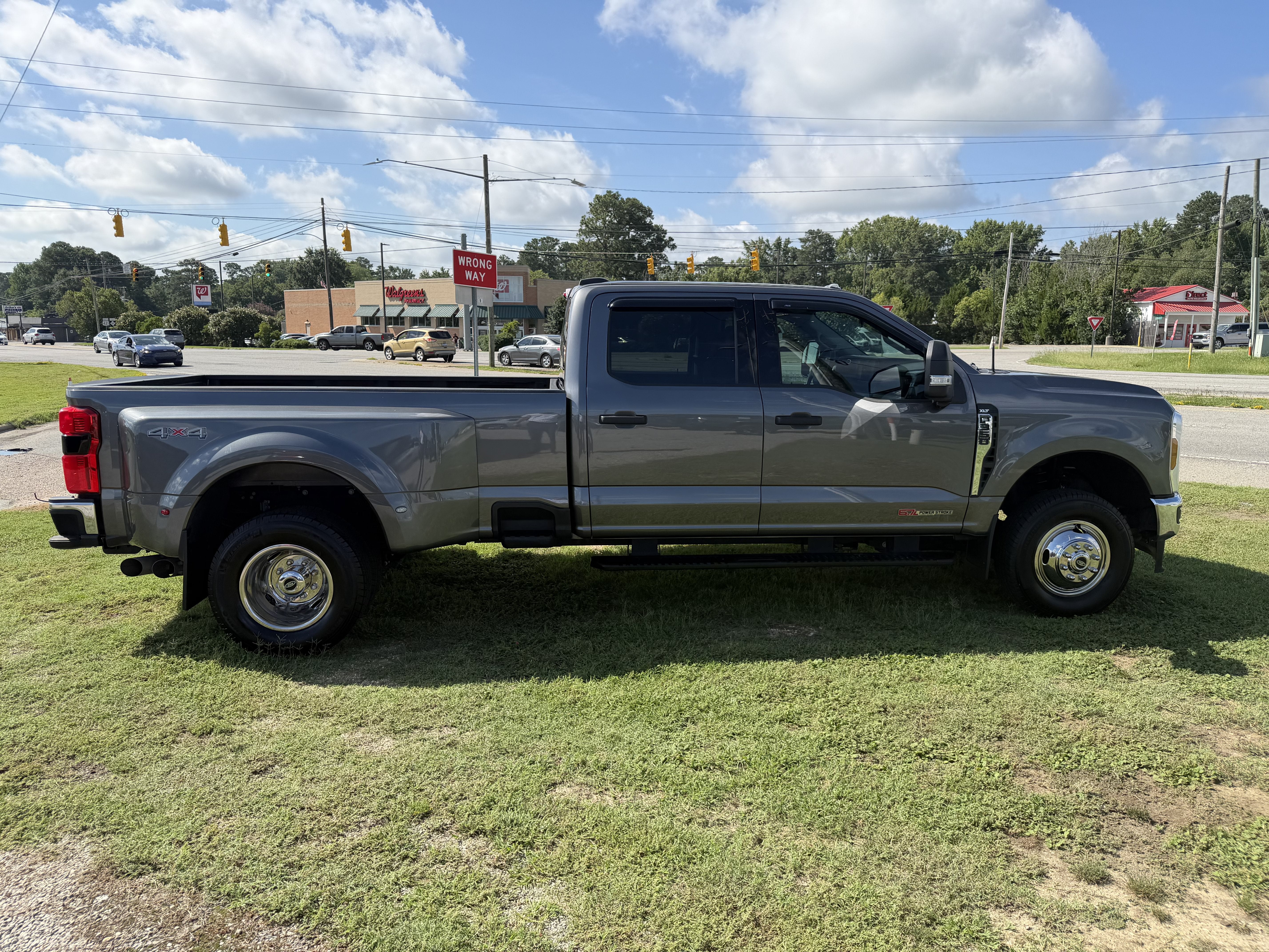 2025 Ford Super Duty F-350 DRW XLT