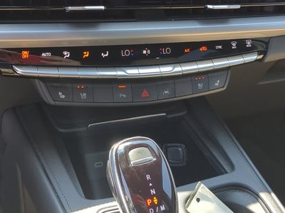 2024 Cadillac XT4 FWD Premium Luxury