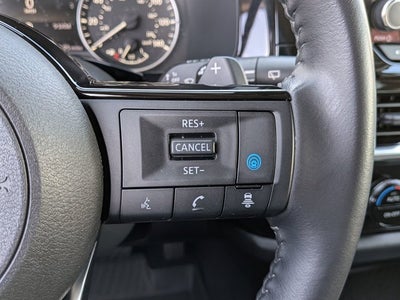 2022 Nissan Pathfinder SV