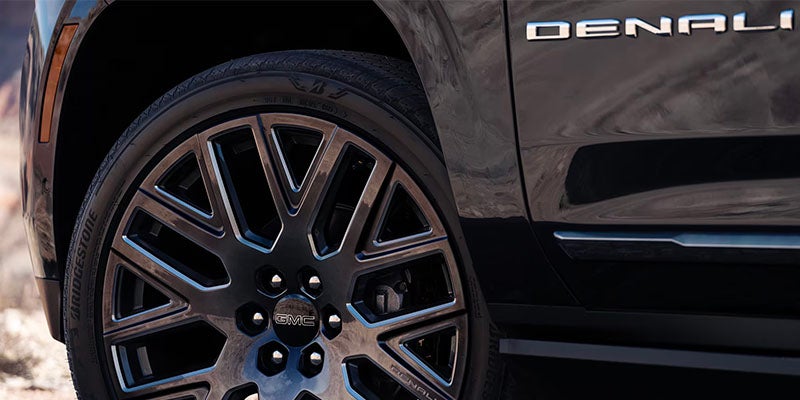 Yukon Denali wheel detail